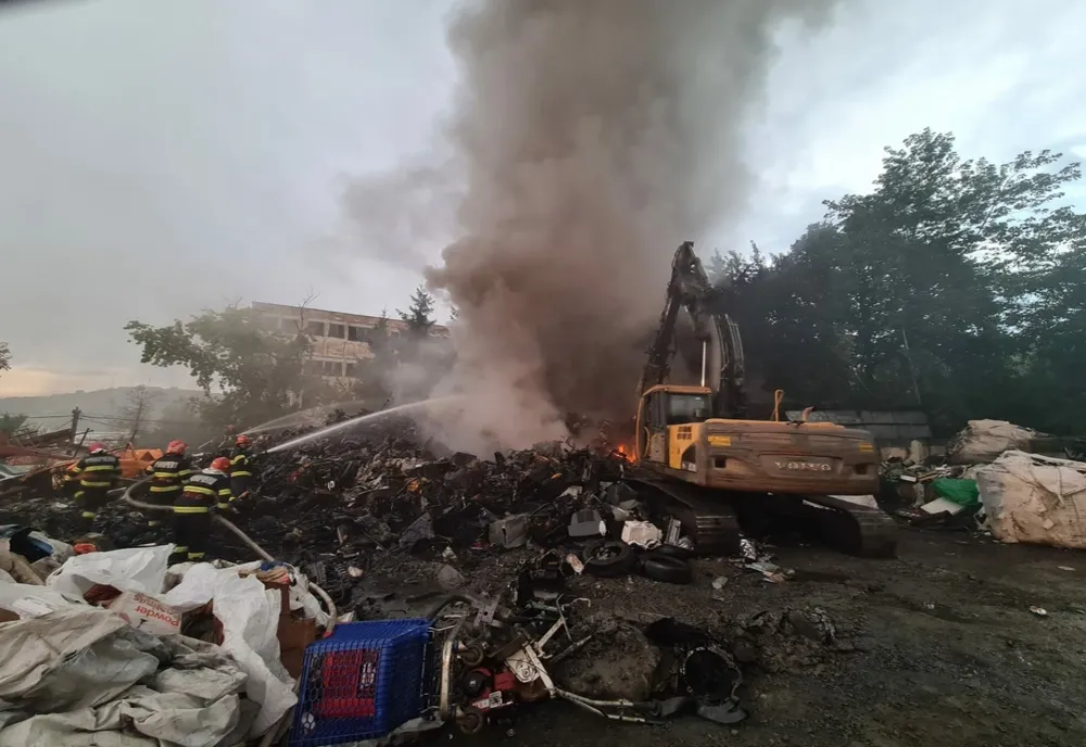 FOTO | Mesaj RO-ALERT la Zalău în urma unui incendiu violent