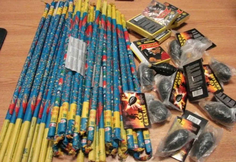Polițiștii sălăjeni, cu ochii pe comercianții de articole pirotehnice