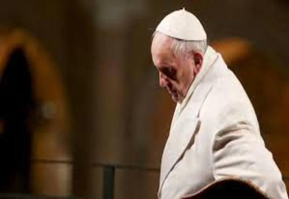 STAREA DE SĂNĂTATE A PAPEI FRANCISC S-A ÎNRĂUTĂȚIT