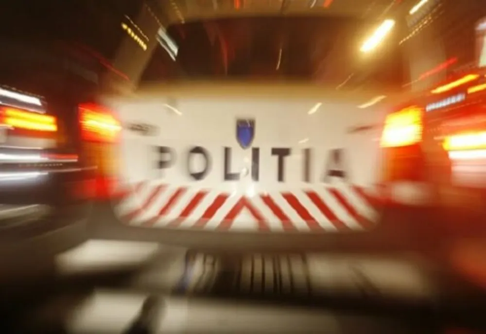 GTA de Zalău: Beat şi fără permis a furat o maşină și a făcut accident cu o autospecială de poliţie