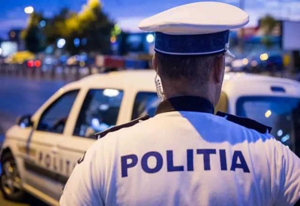 Un pompier si-a pus girofar pe masina și a refuzat să oprească la semnalele polițiștilor 