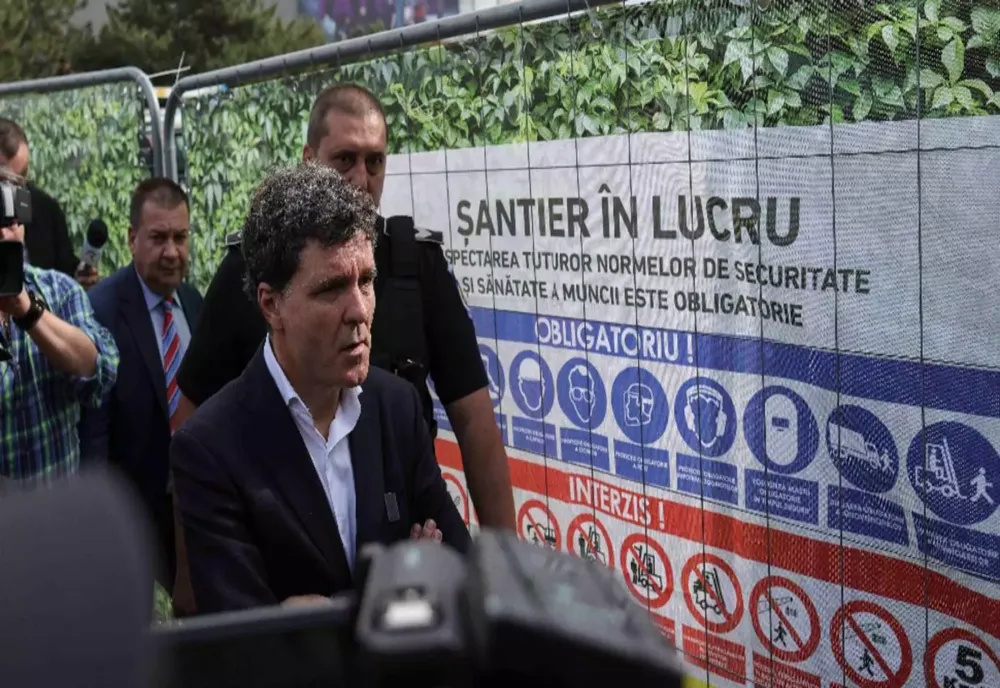 DANIEL BĂLUȚĂ ÎL ACUZĂ PE NICUȚOR DAN CĂ BLOCHEAZĂ LUCRĂRILE DE LA PASAJUL UNIRII