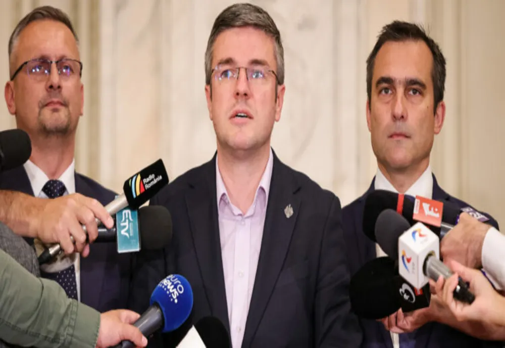 Schimbări majore în Guvern: miniștrii Apărării și Economiei, învestiți marți la Palatul Cotroceni