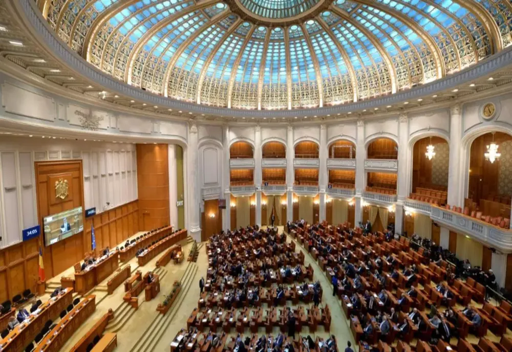 Moțiunea care ar putea duce la CĂDEREA Guvernului, citită astăzi, în Parlament
