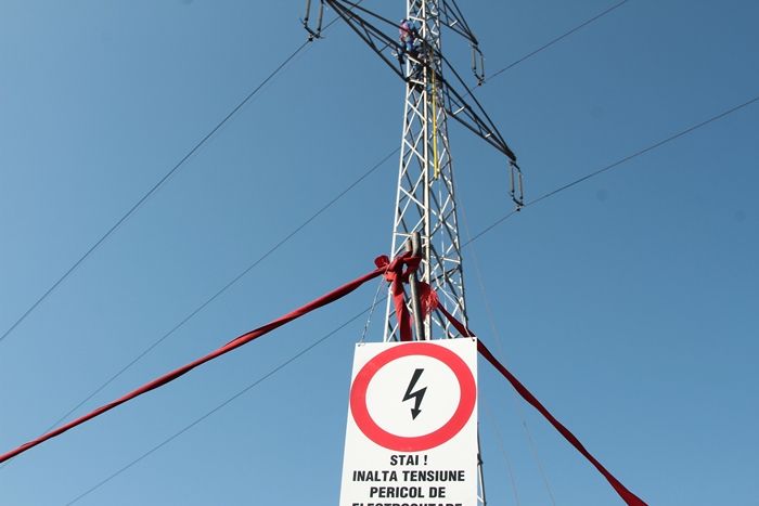 a murit electrocutat