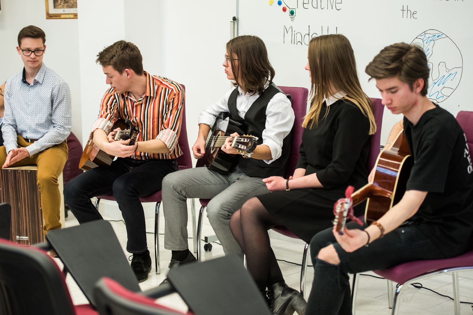 tineri hub cladirea transilvania