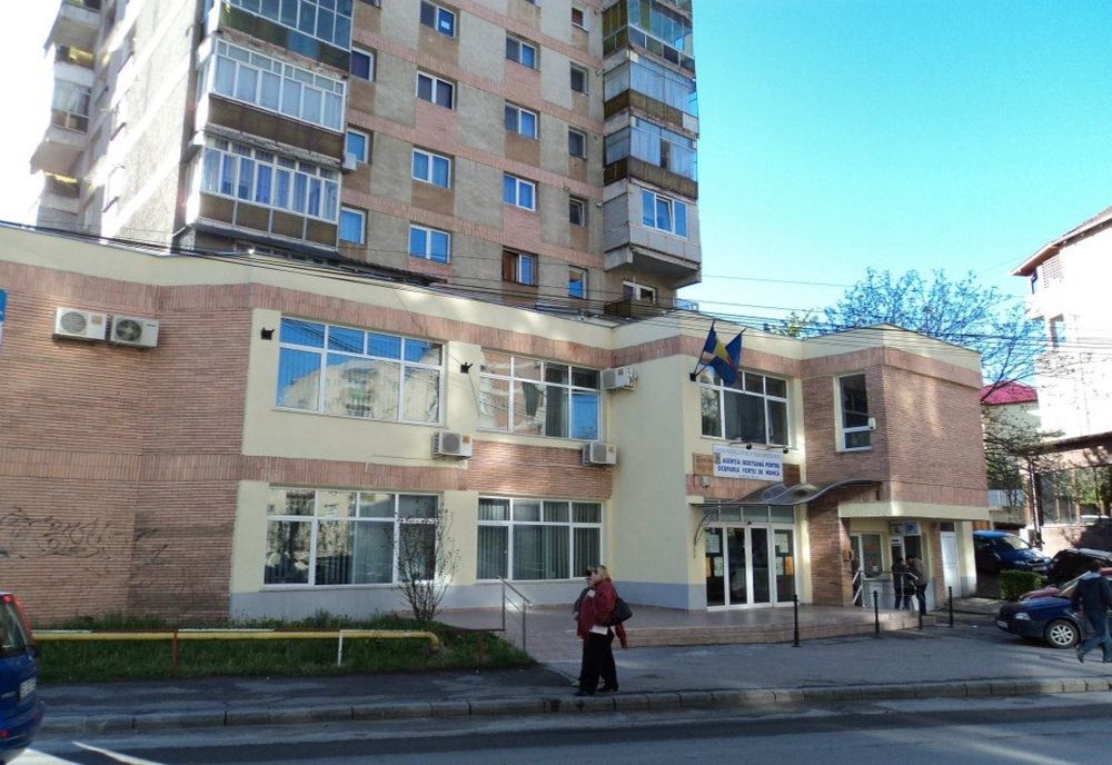 Amenzi usturătoare pentru angajatorii care nu anunță locurile de muncă vacante 