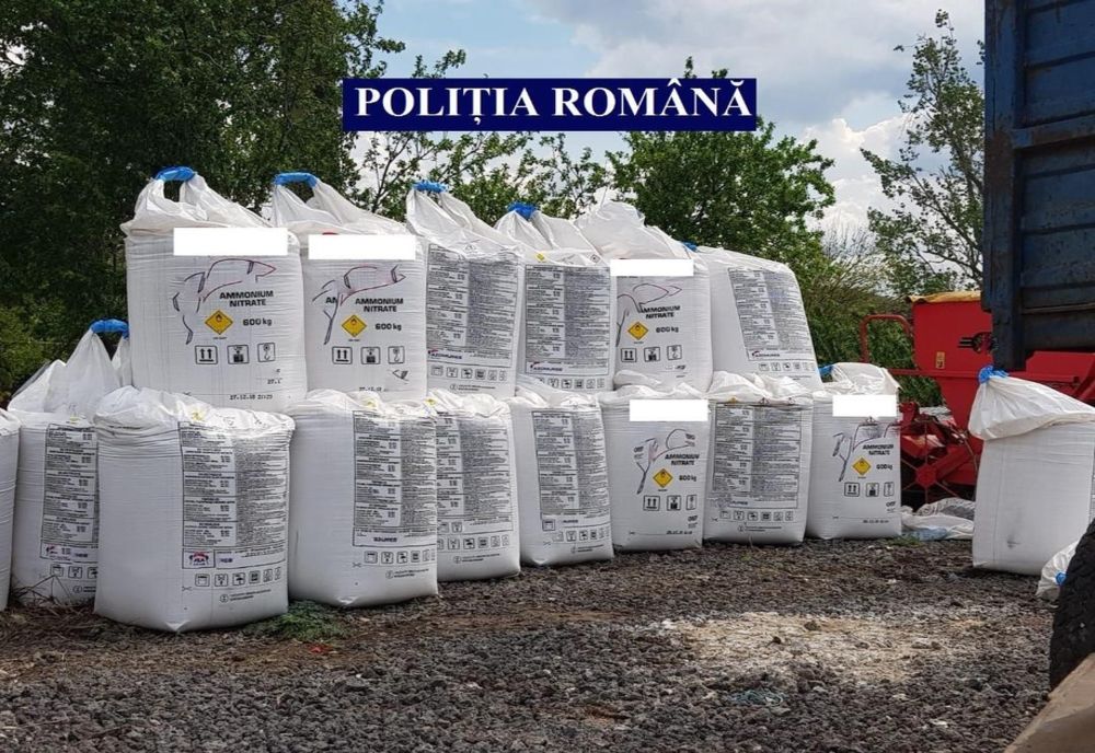 Polițiștii au confiscat în ultima lună 214 kg şi 1.062 de litri de produse de protecţie a plantelor