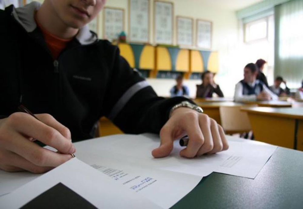 Aproape 1.850 de absolvenți de gimnaziu din Sălaj au susținut proba scrisă la Matematică