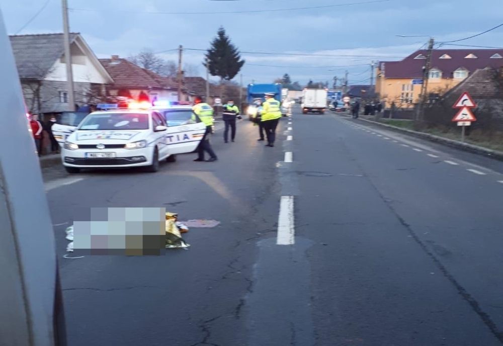 FOTO: Accident mortal pe DN 17, în Ciceu Mihăiești! Copil de 10 ani din județul Sălaj, aflat în vizită la rude, lovit în plin de o autoutilitară condusă de un clujean