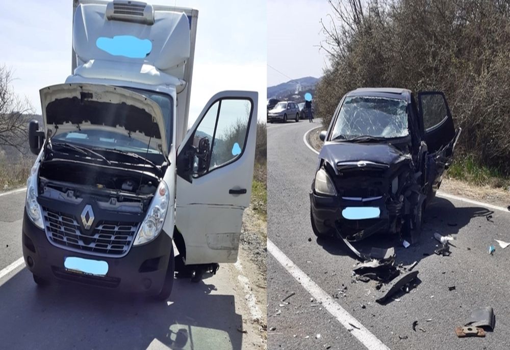 Un sălăjean și fiul lui de 3 ani, la spital! Autoturismul lor, lovit de o autoutilitară condusă de un tânăr din Maramureș