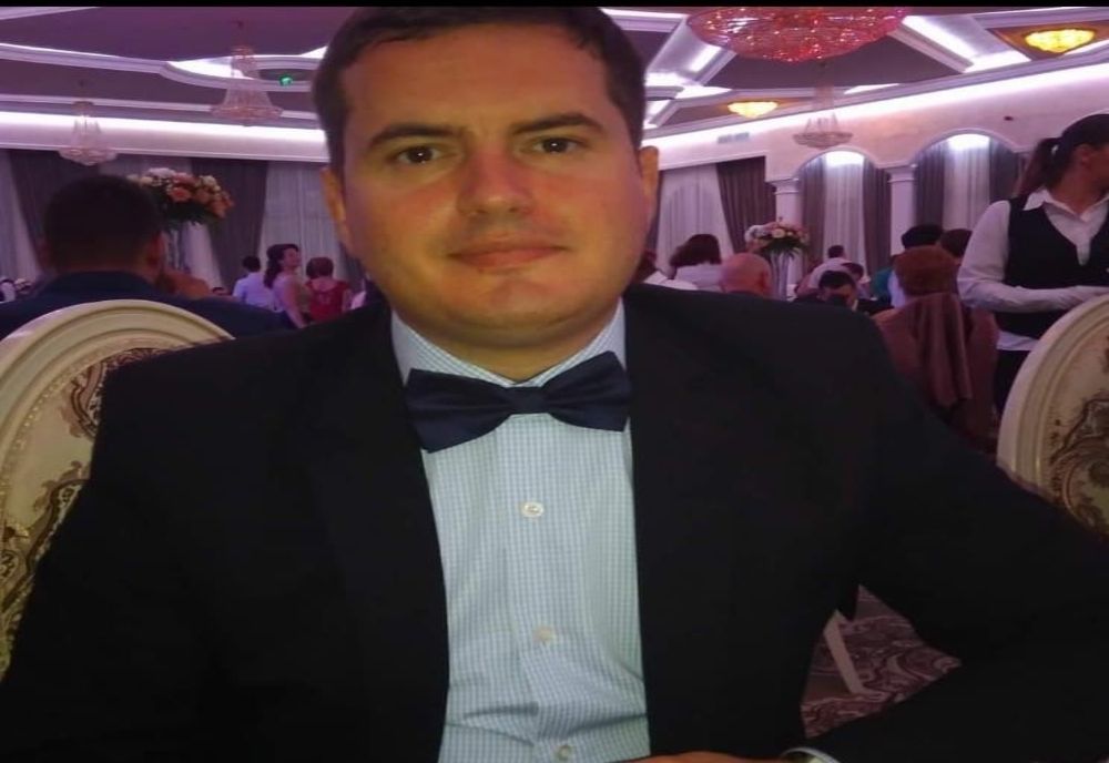      L-AȚI VĂZUT? Polițiștii și familia îl caută