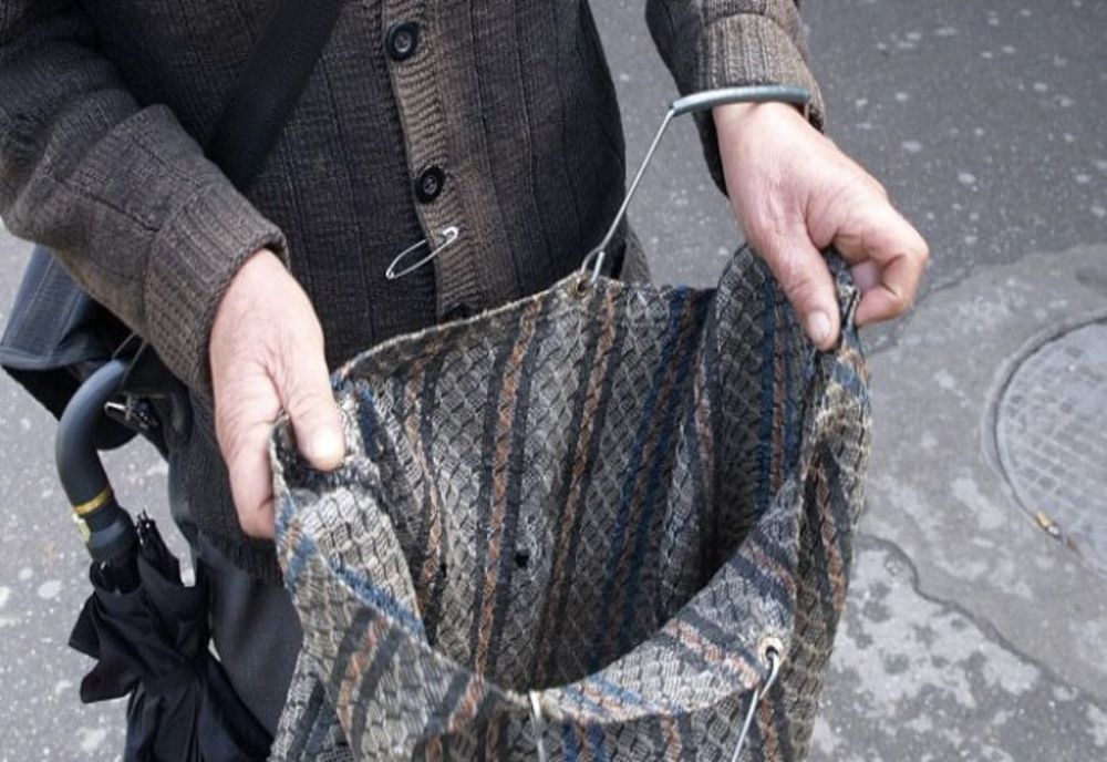 Trei sălăjence, cercetate penal de polițiștii sălăjeni, pentru folosirea unor minori în scop de cerșetorie