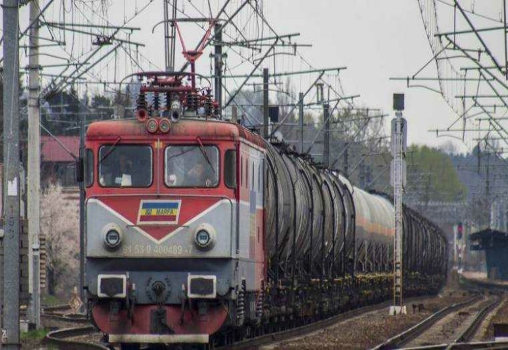CFR CĂLĂTORI: ÎNTÂRZIERI MARI PENTRU DOUĂ TRENURI. LINIA DE CONTACT S-A RUPT DUPĂ DEFECTAREA UNUI TREN DE MARFĂ 