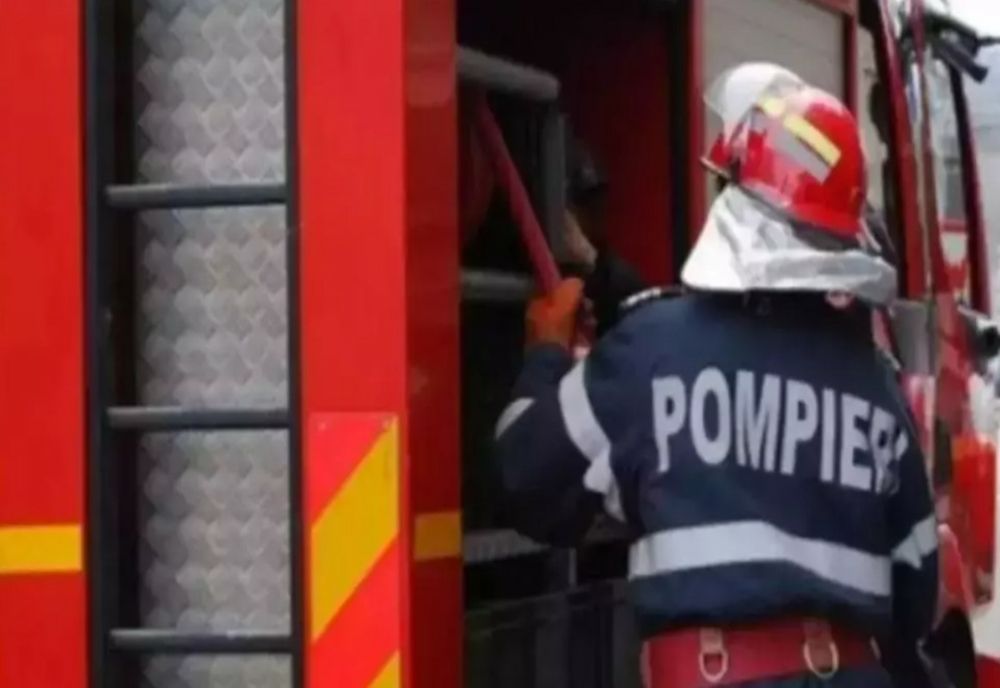 Alertă într-un bloc din Zalău din cauza mirosului de gaz: 27 de persoane evacuate, una transportată la spital