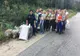 Poliţiştii şi elevii au curăţat de gunoaie pădurea Gîrceiu