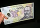 Din 2019: Persoanele angajate cu leafa minimă primesc 100 de lei în plus la salariu