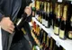 La 14 ani, a șutit o sticlă de băutură dintr-un magazin alimentar