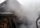 S-a jucat cu focul și a incendiat locuința părinților