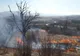Incendiu de vegetație uscată la Voivodeni. Pompierii, chemați în ajutor