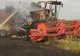 Combină agricolă, cuprinsă de flăcări la ieșire  din localitatea Treznea. Pompierii, chemați în ajutor