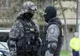 Scandal în fața postului de poliție din comuna Marca! Zece bărbaţi şi două femei s-au bătut cu topoare şi cuţite