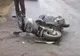 S-a autoaccidentat, în timp ce conducea fără permis și sub influența alcoolului, un moped neînregistrat